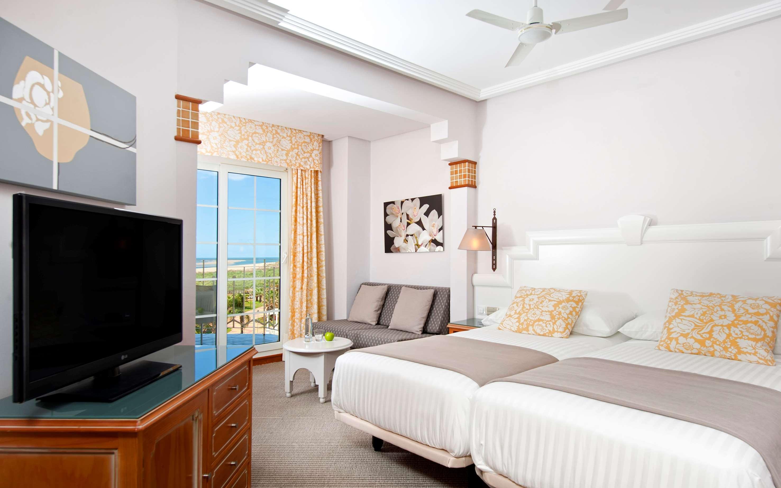 Meliá Atlántico Isla Canela Exterior foto