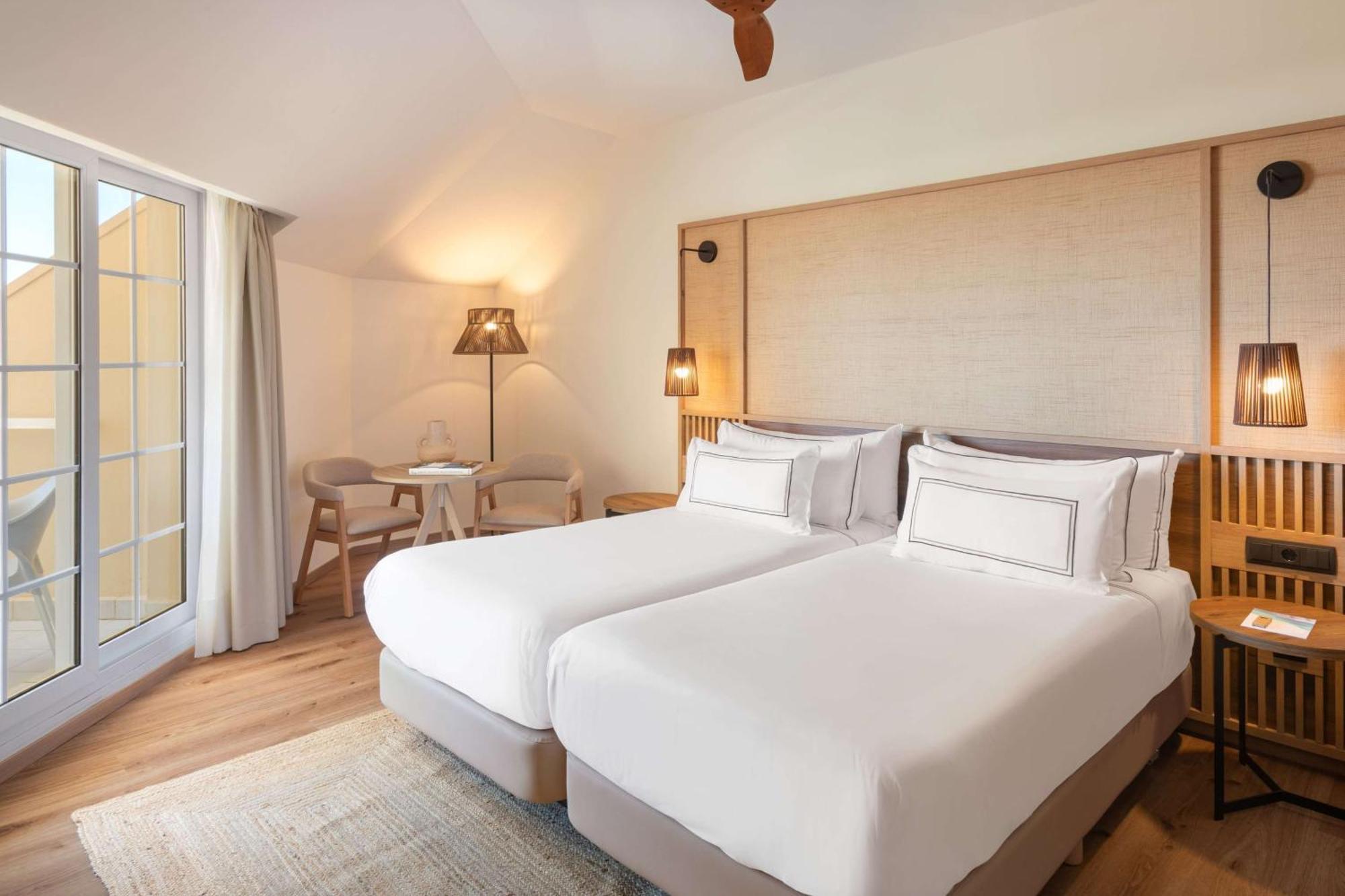 Meliá Atlántico Isla Canela Exterior foto